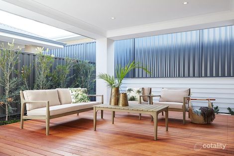 560 Lomond Way, Seville Grove, WA 6112