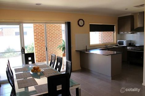 Property photo of 40 Shaftesbury Drive Epping VIC 3076