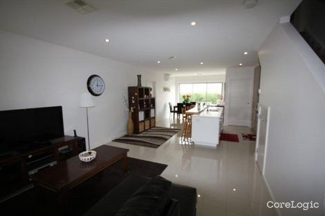 Property photo of 15 Ashberg Drive Waterways VIC 3195