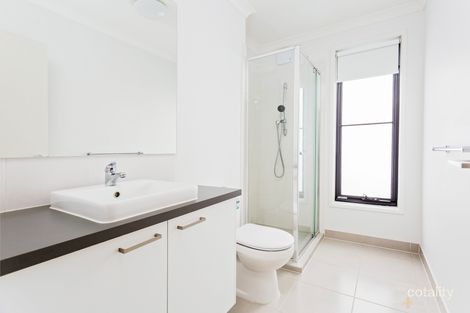 Property photo of 1 Yutika Street Werribee VIC 3030