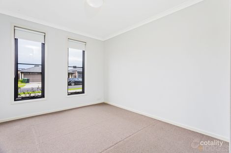 Property photo of 1 Yutika Street Werribee VIC 3030