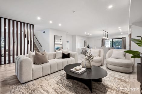 Property photo of 1 Elmswood Lane Gledswood Hills NSW 2557