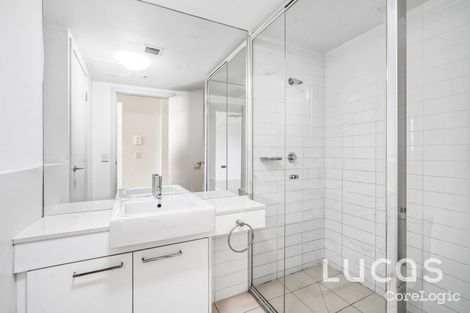 Property photo of 1714/100 Harbour Esplanade Docklands VIC 3008