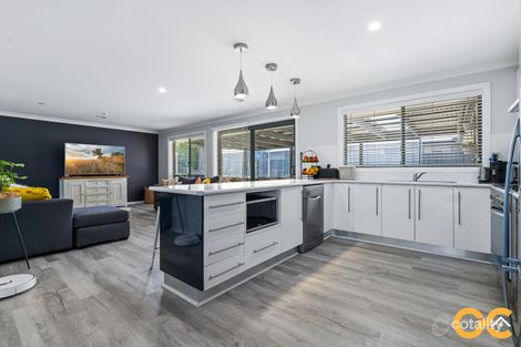 Property photo of 37 Pippin Way Orange NSW 2800