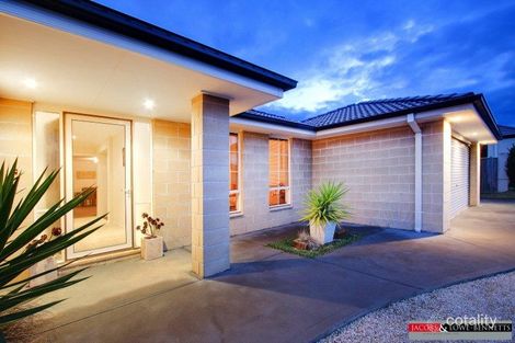Property photo of 10 Phillips Court Mount Martha VIC 3934