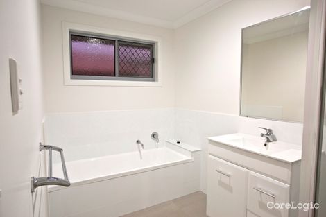 Property photo of 4 Rehbein Avenue Qunaba QLD 4670