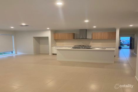 Property photo of 16 Closette Circuit Tarneit VIC 3029