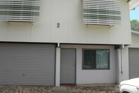 2 Boyne Cres, West Gladstone, QLD 4680