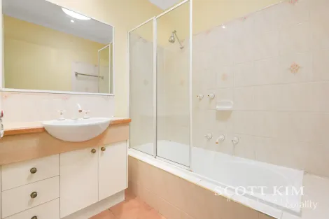 Property photo of 15 Miller Crescent Mount Waverley VIC 3149