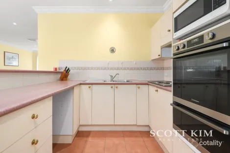 Property photo of 15 Miller Crescent Mount Waverley VIC 3149
