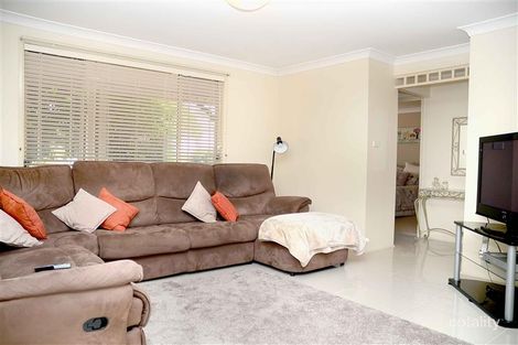 Property photo of 32 Dehavilland Circuit Hamlyn Terrace NSW 2259