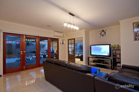 Property photo of 5 Golden Grove Drive Narre Warren South VIC 3805