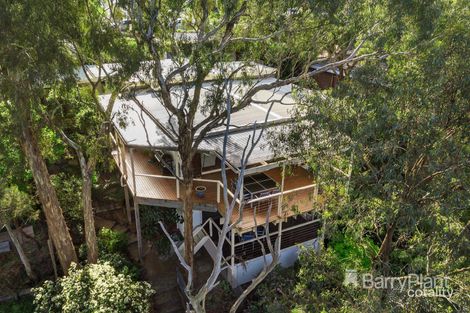 Property photo of 6 Kariboo Grove Greensborough VIC 3088