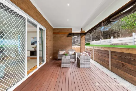 Property photo of 21 Arrowgrass Street South Morang VIC 3752