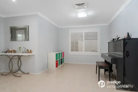 Property photo of 16 Barrington Court Holsworthy NSW 2173