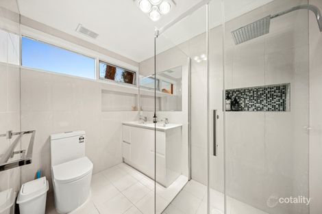 Property photo of 2 Howard Court Doncaster VIC 3108