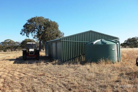 229 Barrys Rd, Lamplough, VIC 3352