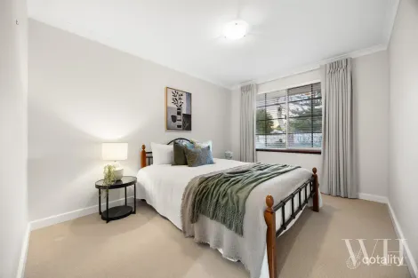 Property photo of 21 Robertson Road Kardinya WA 6163