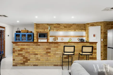 Property photo of 21 Robertson Road Kardinya WA 6163