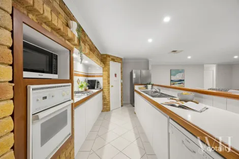 Property photo of 21 Robertson Road Kardinya WA 6163