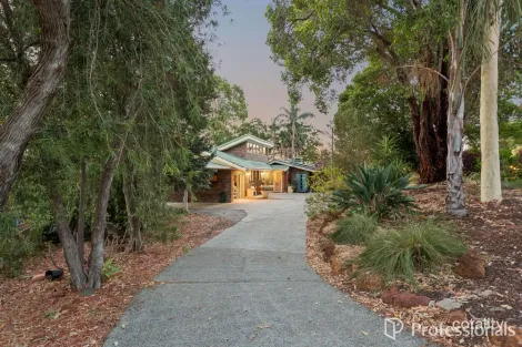 21 Brigalow Way, Lesmurdie, WA 6076