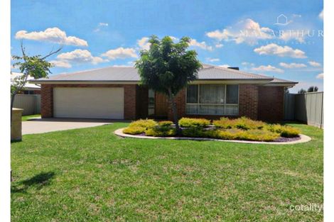 4 Pinnacle Pl, Estella, NSW 2650