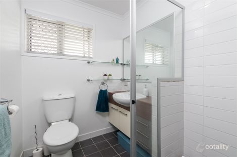 Property photo of 2/40 Weston Street Coorparoo QLD 4151