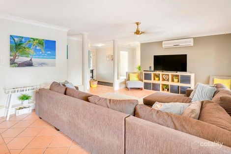 Property photo of 15 Mapia Rise Pacific Pines QLD 4211