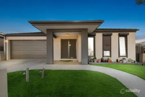 33 Finsbury Cres, Manor Lakes, VIC 3024