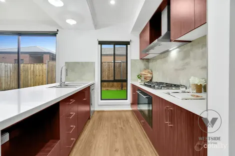 Property photo of 10 Spree Street Tarneit VIC 3029