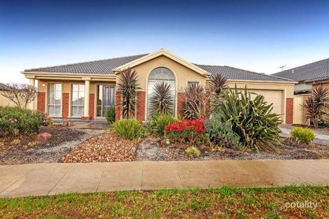 Property photo of 14 Oakview Parade Caroline Springs VIC 3023