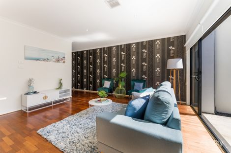 Property photo of 33 Zara Close Bundoora VIC 3083
