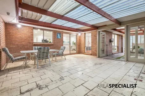 Property photo of 5 Henry Lawson Drive Lynbrook VIC 3975