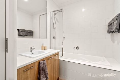 Property photo of 44 Topal Drive Officer VIC 3809