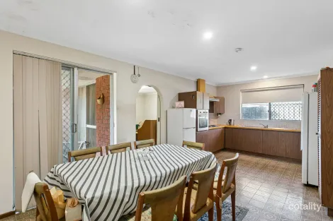 Property photo of 33 Avocet Road Stirling WA 6021