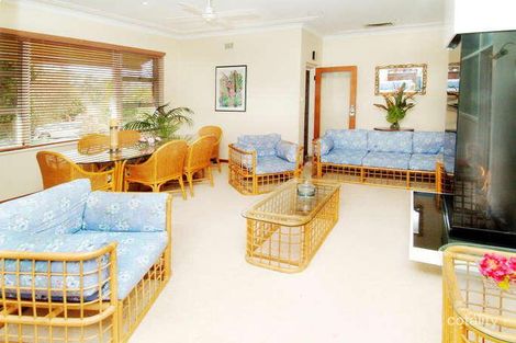 Property photo of 9 Lynbara Avenue St Ives NSW 2075