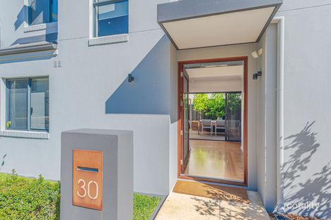 Property photo of 30 Pensioner Guard Road North Fremantle WA 6159