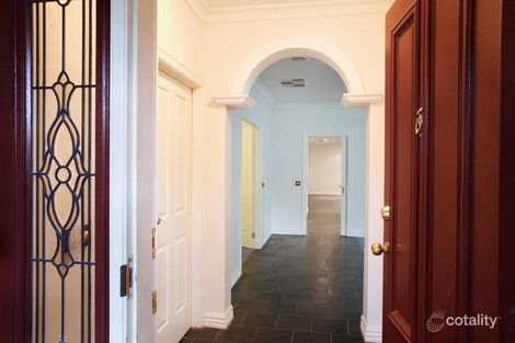 Property photo of 16 Gatehouse Drive Attwood VIC 3049