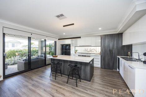 Property photo of 100 Cosimo Drive Woodvale WA 6026