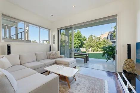 Property photo of 21 Oceanview Avenue Dover Heights NSW 2030