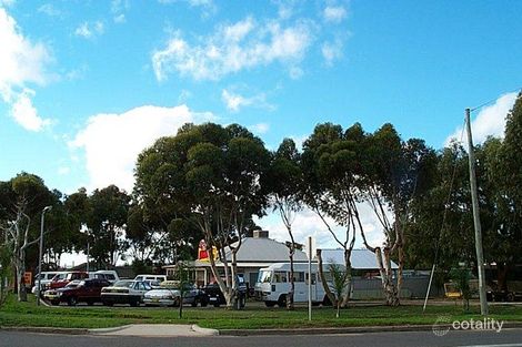 201 Eighth St, Wonthella, WA 6530