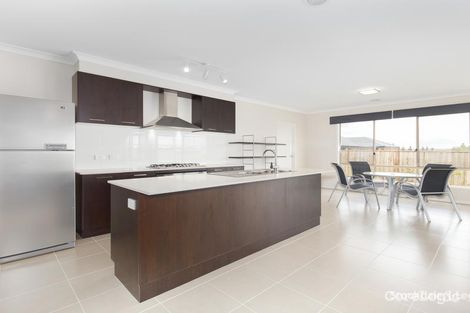 Property photo of 14 Edwin Close Manor Lakes VIC 3024