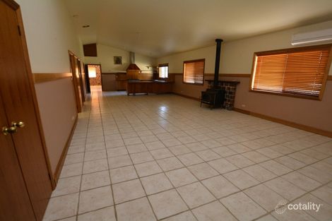 962 Old Bar Rd, Old Bar, NSW 2430