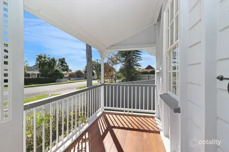 Property photo of 22 Queen Street Newtown QLD 4305