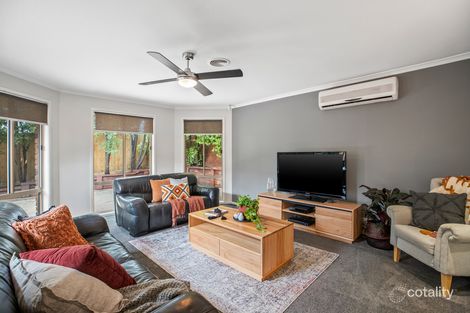 Property photo of 2 Carlingford Close Rowville VIC 3178