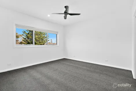 Property photo of 32 Headland Parade Barrack Point NSW 2528