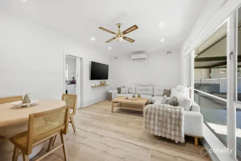 11 Filmer Ave, Para Hills, SA 5096