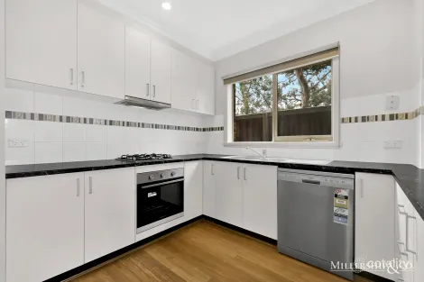 Property photo of 21/5 Delacombe Drive Mill Park VIC 3082