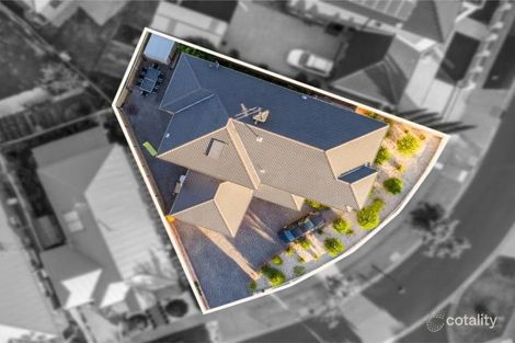 Property photo of 12 Clementson Drive Caroline Springs VIC 3023