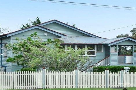 Property photo of 55 Real Avenue Norman Park QLD 4170